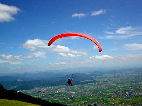 Ikedayama Soaring
(pic by: yae/flickr)