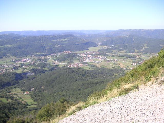 Blick von der Start-und Soaringkante auf Buzet.