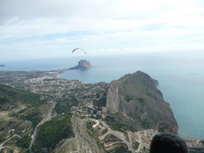 What a view eh.  Calpe in the distance where sometimes we land  when winds get too strong.
Enjoy.