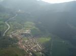 Paragliding Fluggebiet Europa » Slowenien,Stol,Kobarid mit der Soca - rechts der Landeplatz