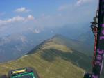 Paragliding Fluggebiet Europa » Slowenien,Kuk,Über dem Stol - Blick Richtung Kobarid
in Bildmitte der Startplatz - im Wokenschatten )