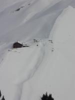 Paragliding Fluggebiet Europa » Schweiz » Nidwalden,Haldigrat,Das es schon im März (2003) -bei noch recht viel Schnee gut hochgeht- zeigt dieses Bild