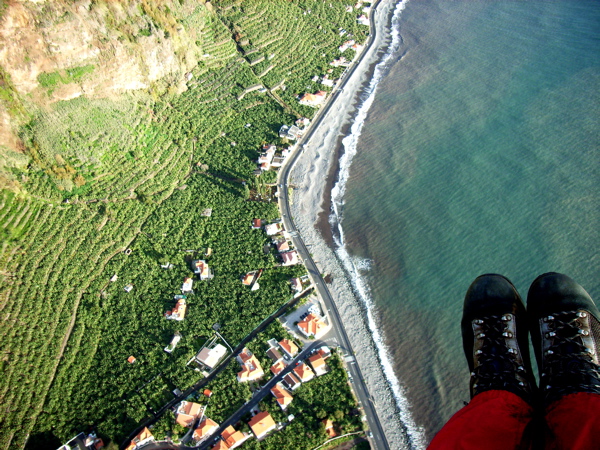 entlang der Küste von Madalena do Mar kann fast überall gelandet werden, mit Gegenwind natürlich