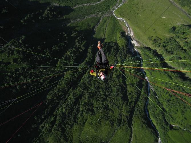 Über dem Valeis am 16.07.2008 nachmittags gegen 17 Uhr. Traumhafte Bedingungen bei Nordwind.