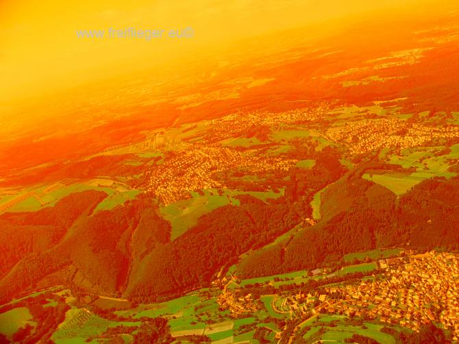 Blick Richtung Westen übers Rheinbecken bei Neuwied.