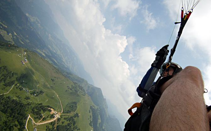 Über dem Startplatz Niedere. 

Präsentiert von www.abgeflogen.info