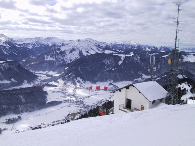 Startplatz Bezauer Seite direkt an der Bergstation, am 14.2.2006