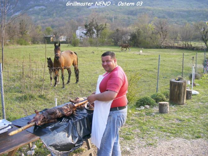 Bei Neno: Campen,Grillen.Faßbier,Pferde für die Kids,Wetterinfos.
Anmeldung am Airport Krk für Höhenflüge