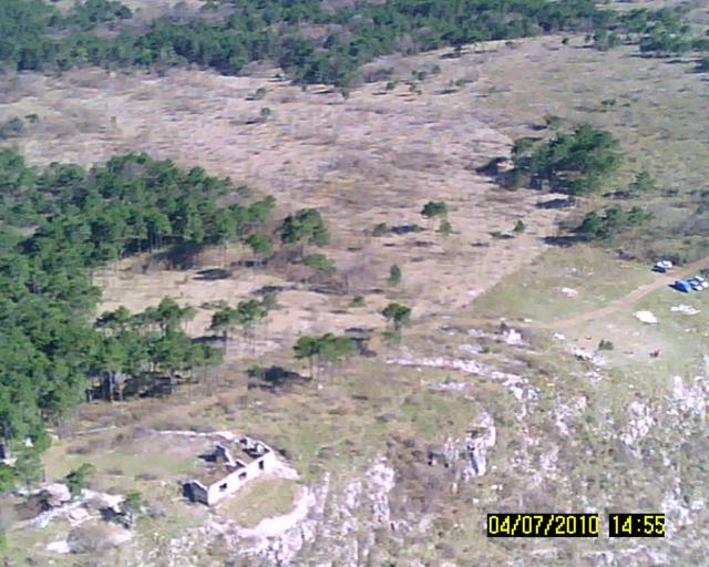Blick auf den Startplatz (rechts, da wo die Autos stehen)