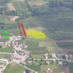 Paragliding Fluggebiet Europa » Slowenien,Kanin,LZ in Torlano.
Schon bei mässig starkem Westwind sollte man im Anflug NICHT hinter dem östlichen Ende des Landeplatzes (dh über den Reben) fliegen...