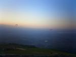 Paragliding Fluggebiet Afrika » Marokko,Aguergour,Abendsoaring in Aguergou. Vorne links im Bild ist Aznags Herberge zu sehen.