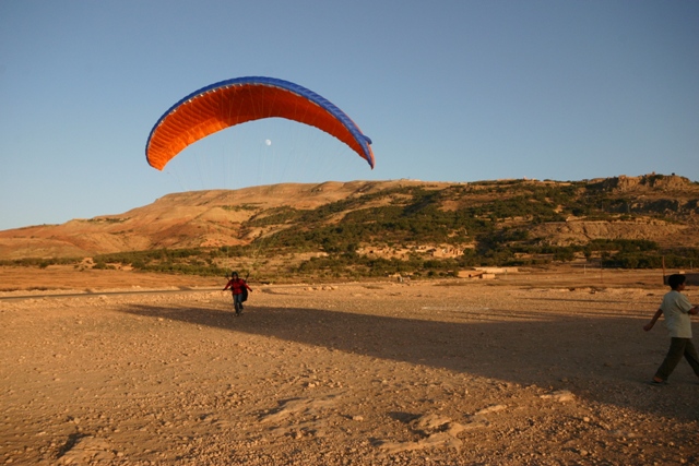 Landemöglichkeiten gibt es überall...