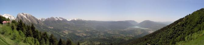 Panorama vom Startplatz des Doladas!

Hochauflösendes Panorama unter:

http://www.tommis-web.de/Urlaub/Italien-Fara2009/Unbenannt-191.jpg