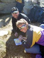 Paragliding Fluggebiet Europa » Schweiz » Wallis,Steibenkreuz-Bellwald,Startvorbereitung auf 2432 m für...