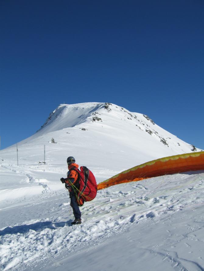 Nordstart Schöntaufspitze...
im Hintergrund die Hintere Schöntaufspitze ( Febr.06 )