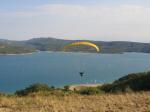 Paragliding Fluggebiet Europa » Frankreich » Provence-Alpes-Côte d Azur,Aiguines,Startplatz in Saint Croix mit dem Landeplatz unten am Strand