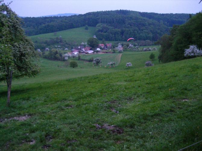 2ter SP für Übungen oder LP zum Toplanden für Experten, stark abfallend , auf Höhe des Holunderhof @05/2006