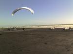 Paragliding Fluggebiet Australien / Ozeanien Neuseeland ,Kairioitahi / Waiuku,Karioitahi Beach - Landung vorm Restaurant