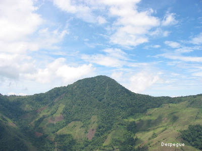 Cerro Bares, mit 1750 Meter der höchste Berg nahe der Küste.