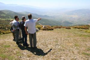 Vom Startplatz Blickrichtung Ghoni und Pineos Fluß
Foto: Flugschule Rottweil