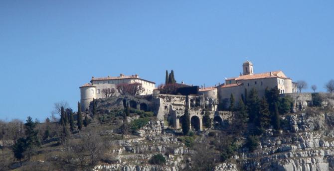 Schon aus Ferne zu sehen, Gourdon...