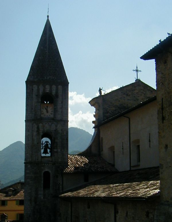 Auch vom Kirchturm in Sospel hat man einen schönen Blick