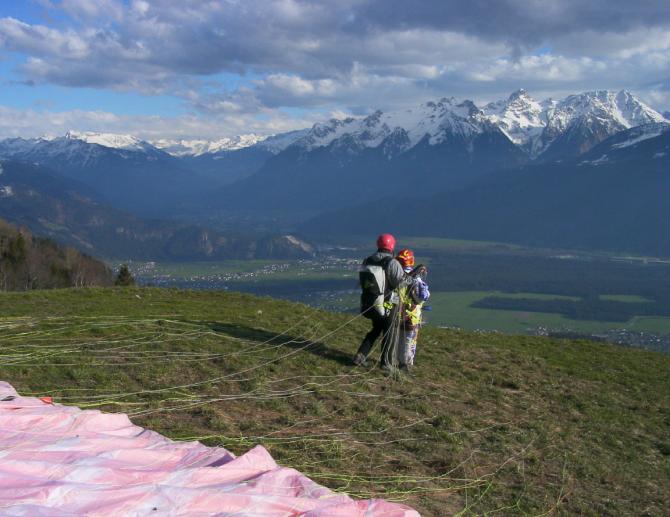 Tandemstart mit Traumkulisse.
Pilot: Alpsteinvogel,Frühjahr 05