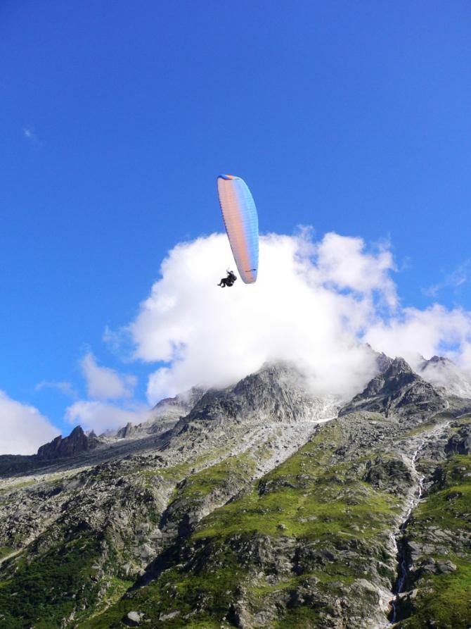 In 50m Höhe über dem Staudamm im gleichmässigen Wind; 09.08.2008