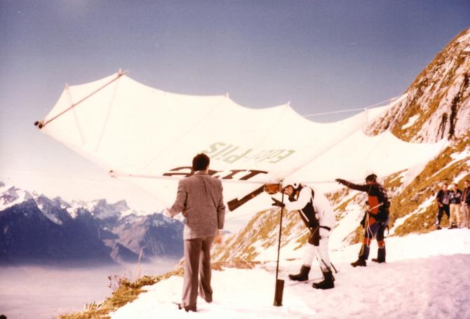 Drachenfliegen am Rochers de Naye Okt. 1980...