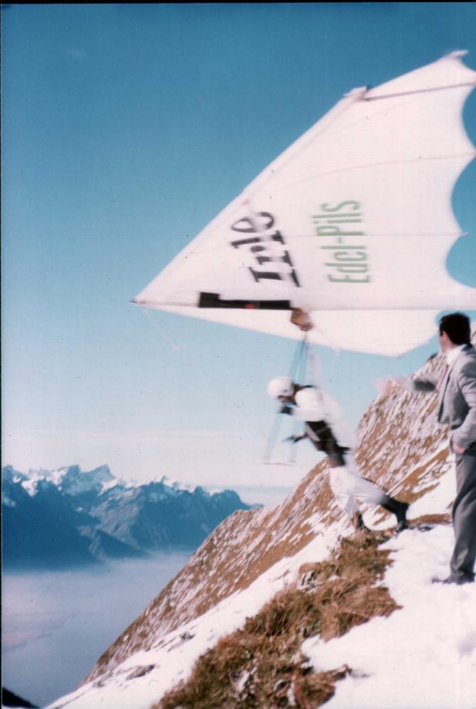 Drachenfliegen am Rochers de Naye Okt. 1980...