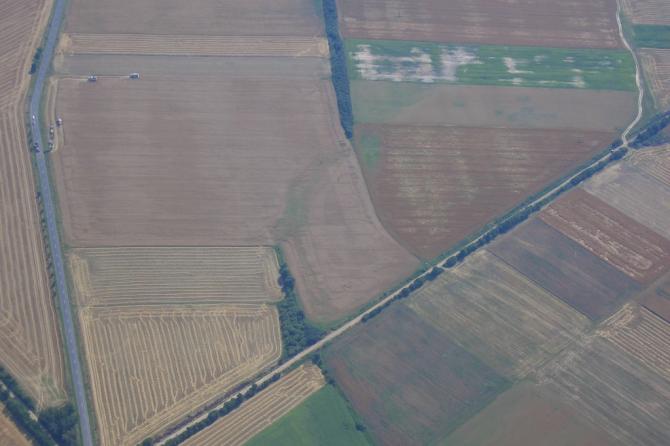 Mähdrescherthermik im Juli 2006 Gerade als ich mir Gedanken darüber machte wo den die nächste Ablösung daherkommt, sehe ich wie 3 Mähdrescher in ein riesiges Feld einfahren und zu mähen beginnen. 2 Minuten später bin ich mit gemütlichen 3m/s an die Basis gestiegen :-))