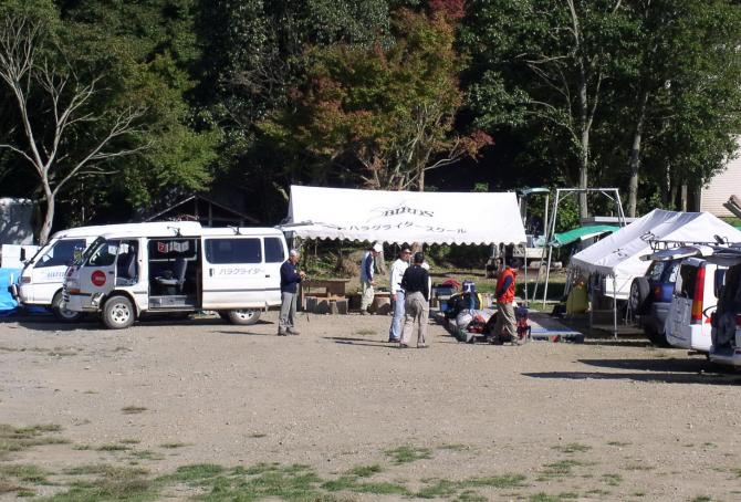 Das "Klubhaus", zwar nicht gerade üppig, doch das machen die Piloten mit ihrer Freundlichkeit allemal wett!