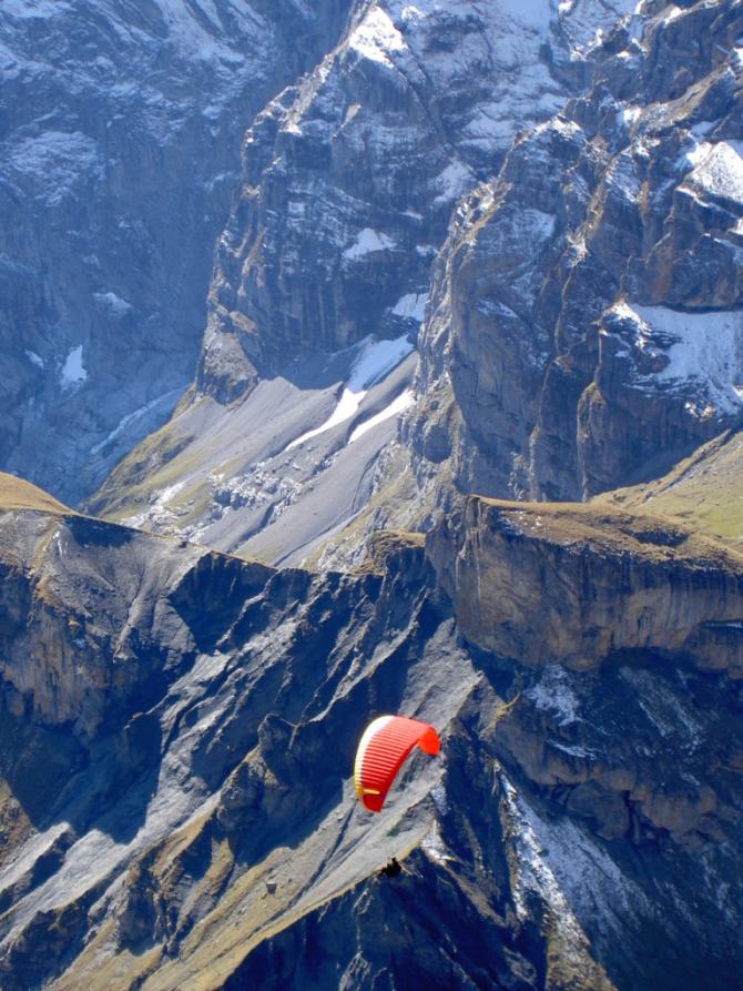 Auge in Auge mit den Viertausendern, dem Jungfraujoch und unter dem Hintern zerklüftete Felsen. Einmaliges Ambiente...