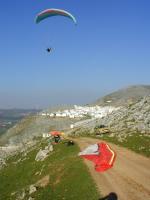 Paragliding Fluggebiet Europa » Spanien » Andalusien,Teba,NW-Start; an/ auf der Strasse auslegen...
Einen vernünftigen Windsack muss man aber schon selber mitbringen.