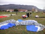 Paragliding Fluggebiet Europa » Slowenien,Lijak / Lijac,8.3.09 Landeplatz - im Hintergrund Pizzeria Anja. Empfehlenswert.