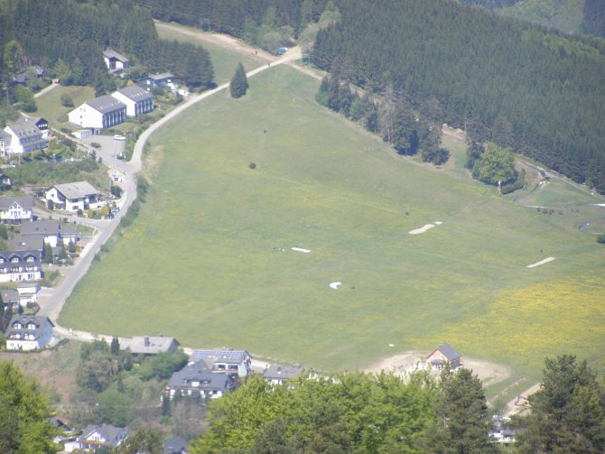 Ritzhagen Hang aus dem Ettelsbergturm fotografiert.

April 2007