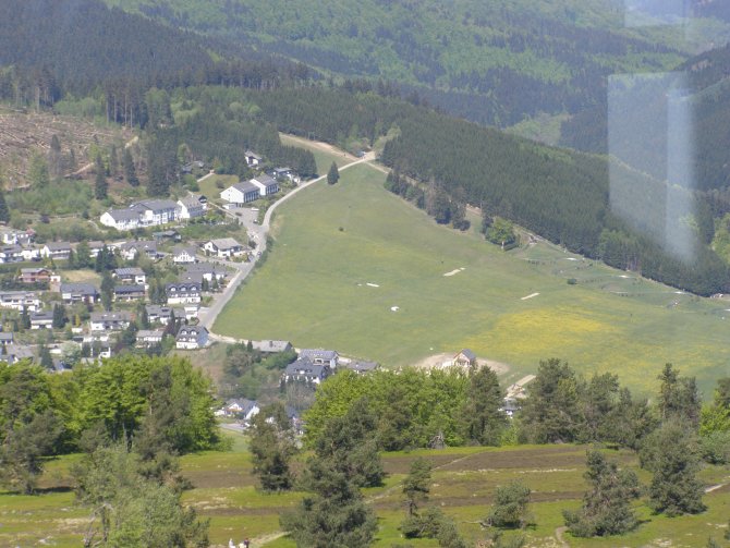 Ritzhagen Hang aus dem Ettelsbergturm fotografiert.

April 2007