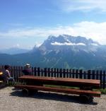 Paragliding Fluggebiet Europa » Österreich » Tirol,Grubigstein,Grubigalm mit Blick auf Zugspitze