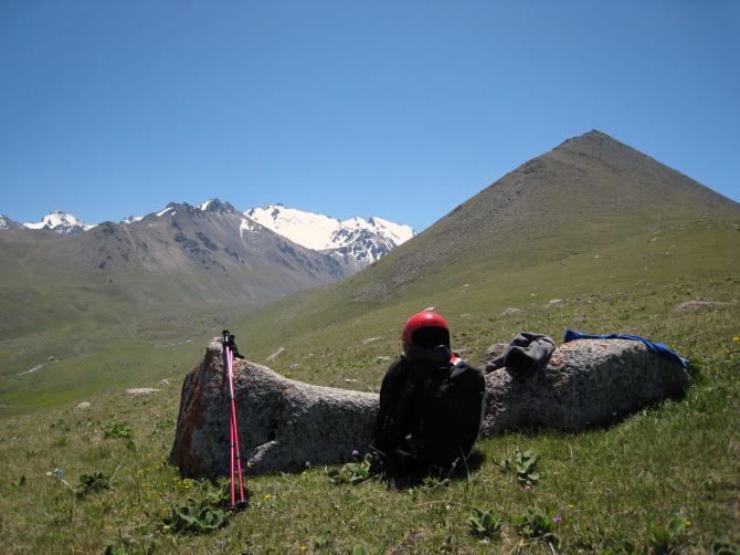 Einer der möglichen Startplätze auf 2.900 Meter Höhe. Die Berge im Hintergrund sind ca. 3.500 m hoch.