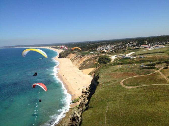Hier Praia das Bicas
in Bildmitte der Startplatz
Bild: hans.hediger 10.04.2013
