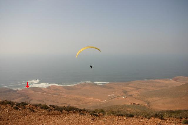 Schöne Thermik sofort nach start! 
Der Landeplatz liegt beim roten Pfleil.
