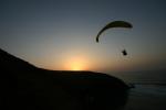 Paragliding Fluggebiet Afrika » Marokko,Legzira,Abendsoaring beim Felsentor unmittelbar vor Sonnenuntergang.