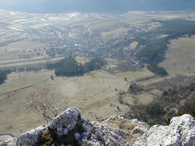 Riesengroßer Landeplatz: Weide Maiersdorf (Hauptlandeplatz)