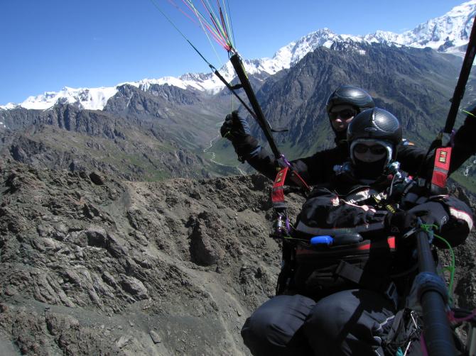 Flug in ca. 4,500 m Hoehe, Juli 2007.
Fotograf: Maurice & Lisa Knur