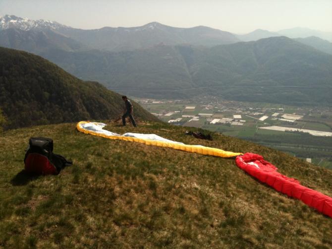 Blick übers Tal vom Startplatz aus. (aufgenommen am 11.04.2011)
