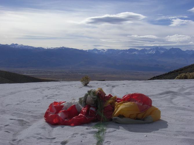 'Bail-out'-LZ: fast der 'schönste' Landeplatz im ganzen Tal: feister weisser Sand...