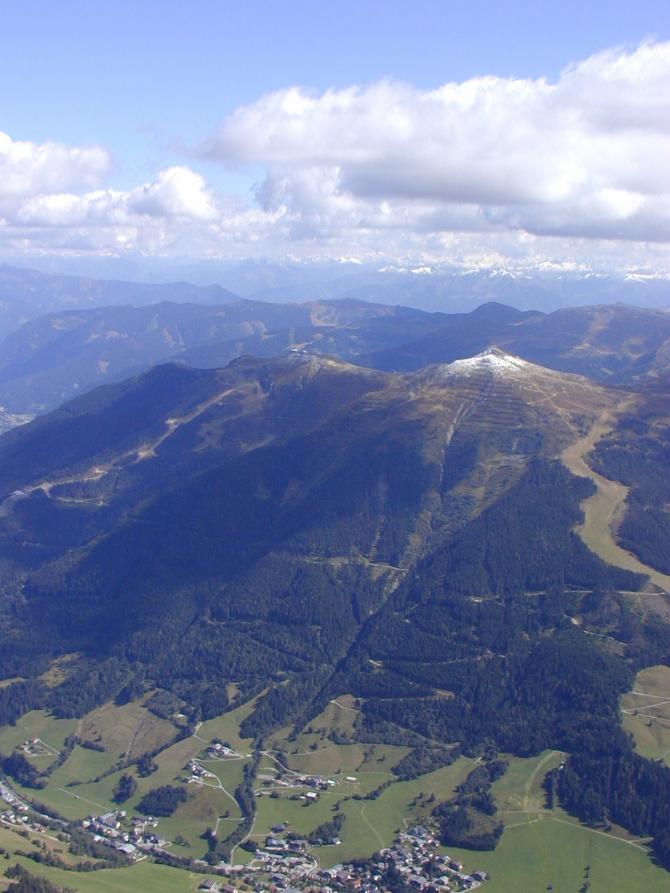 Schattberg Ost (mit Schnee); lk davon: Schattberg West