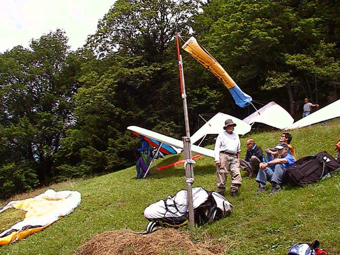 Startplatz leicht,
Landeplatz leicht