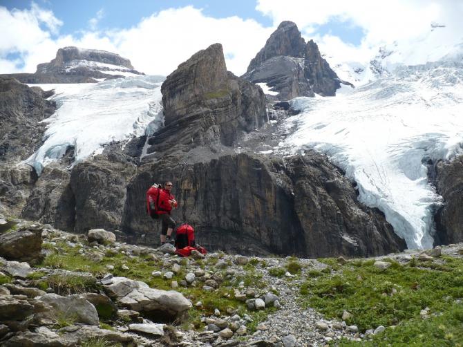 grandiose Ausblicke auf Blümlisalp und die Gletscher