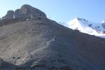 Paragliding Fluggebiet ,,Blümlisalphütte vom Hohtürli aus, links Nordstart Richtung Kiental, rechts Weststart Richtung Kandersteg